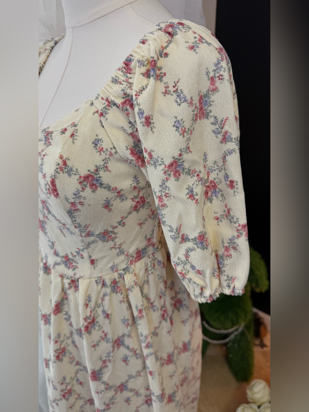 Nwt Pink Desert Floral Corduroy Midi Dress With Puff Sleeves Cream — image 7 of 8
